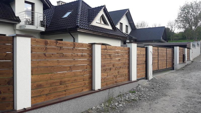 Zalety drewnianych ogrodzeń
