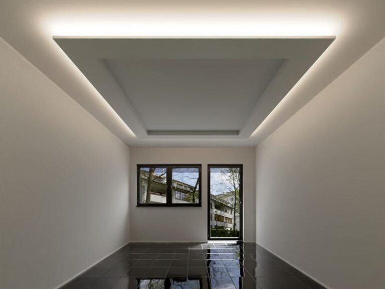 Jak samodzielnie zrobić sufit podwieszany? Przewodnik krok po kroku